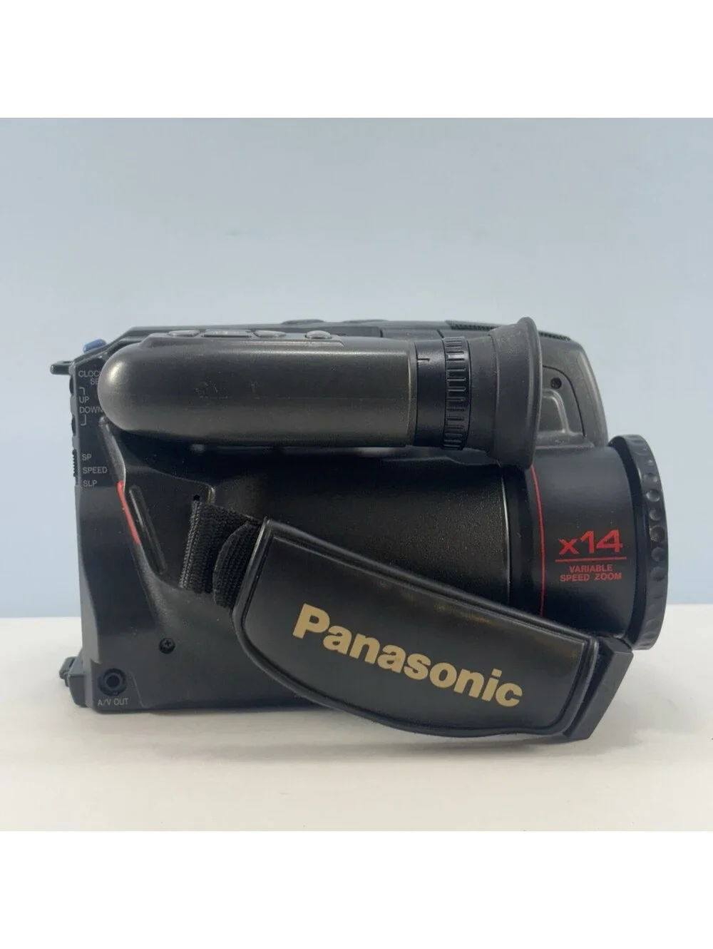 Panasonic Palmcorder IQ PV-IQ225D Camcorder DISPLAY CUTS OUT/ TAPE WONT OPEN